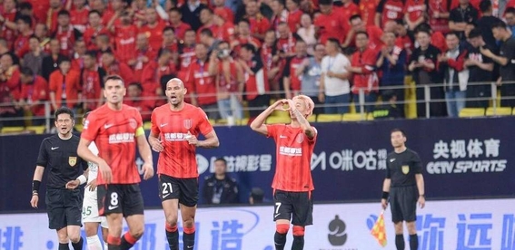 九游体育-包含风云突变上海海港今晨单刀错失曼联内部会议纪要流出——今晨回应争议，现场解说直呼：姆巴佩在老鹰比赛中势不可挡的词条
